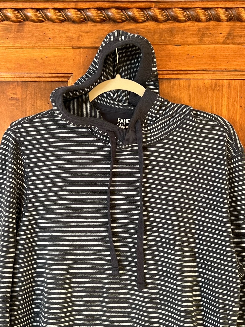 Faherty Men's Sunwashed Slub Hoodie | Navy Stream Stripe | Size S | NWOT - Picture 5 of 10